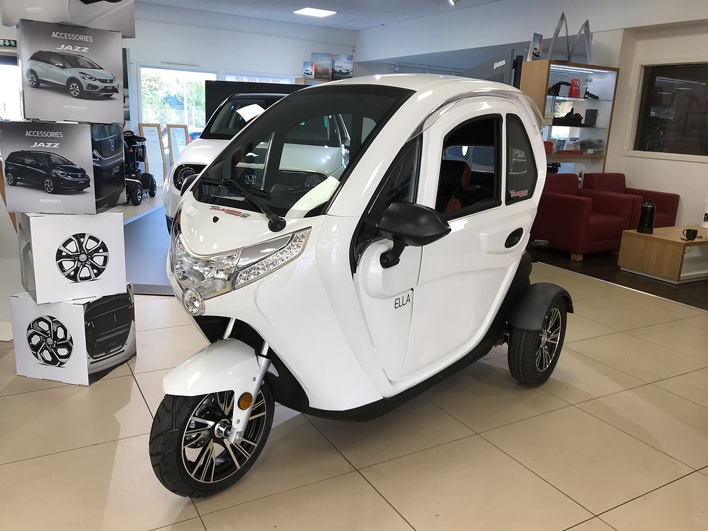 Ella eldriven mopedbil