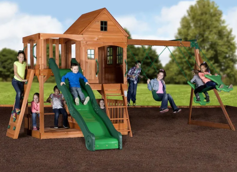 Backyard Disovery Hill Crest inkl gungor (Lekställning med klubbhus och balkong)